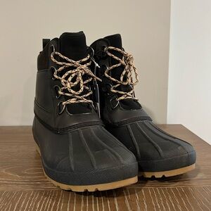 Universal Thread boots